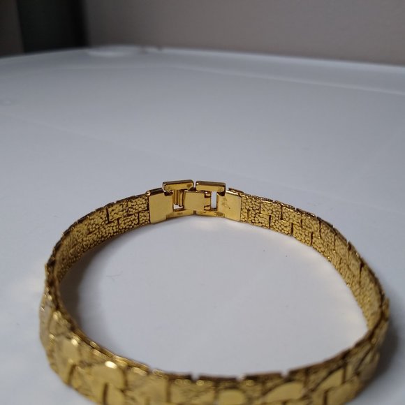 7 Inch Metal Hearts Bracelet - Picture 4 of 14